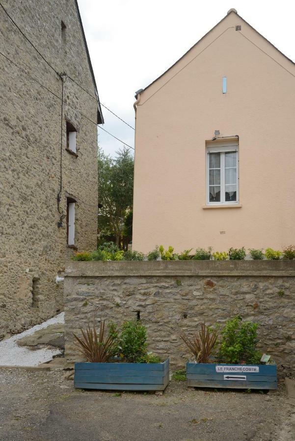 Le Franche Comte Centre Rive Droite * Laval (Mayenne)